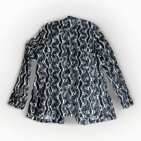 Miss Selfie Black & White Snakeskin Print Open Blazer – Size XL - Picture 2 of 9